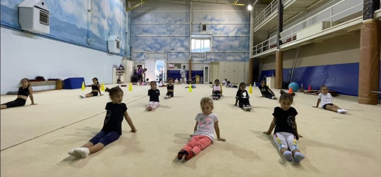 Çocuklarda Esneklik Nasıl Geliştirilir? Jimnastik Okulu Ücreti Ne Kadar?